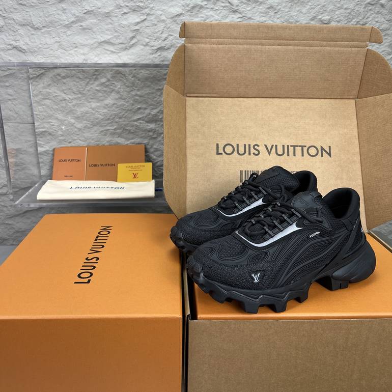 LOUIS VUITTON  - 45