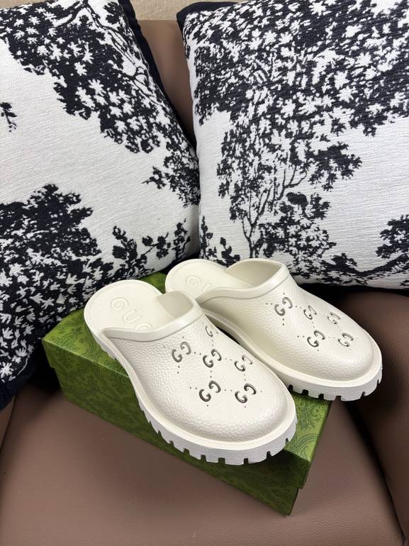 GUCCI  - 45