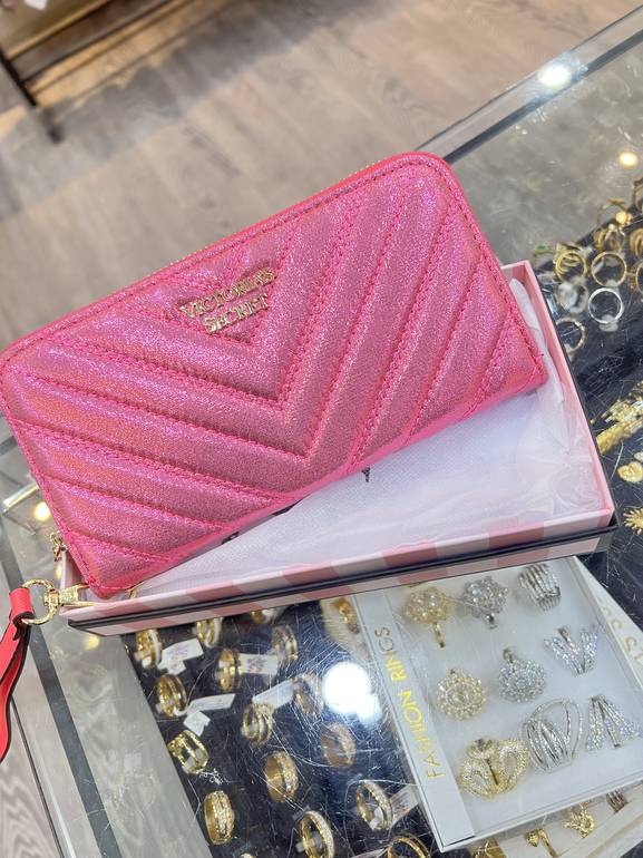 Vict*ria secr*t Pink 