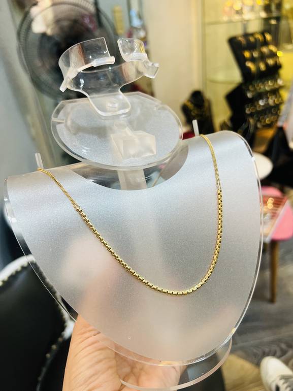 Short necklace 30