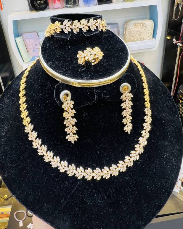 Gold soirée set
