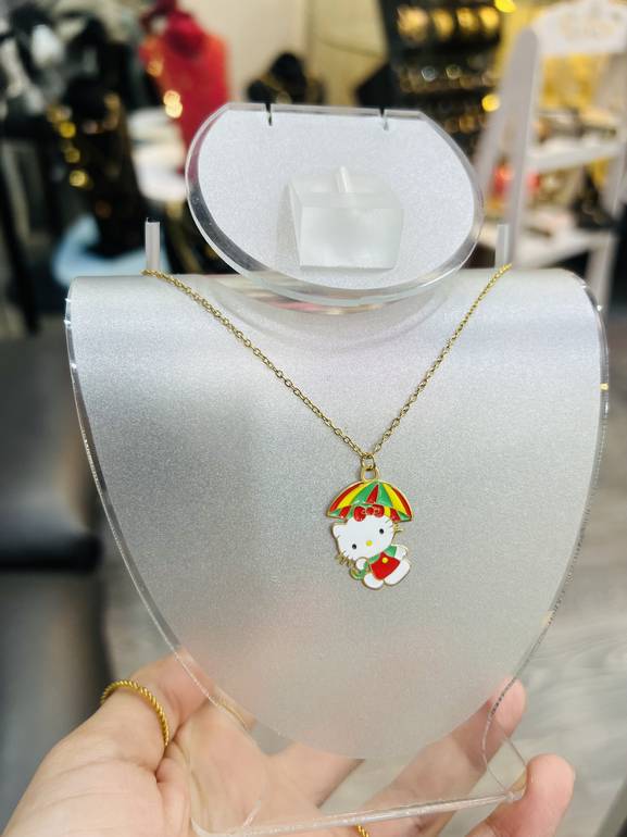 Kitty necklace 2