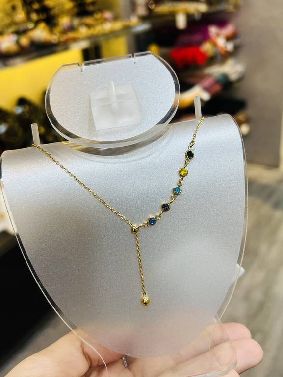 Colorful stones necklace 