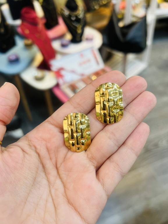 Earring 
