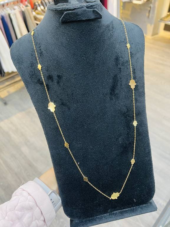 Long hand ✋🏻 necklace 