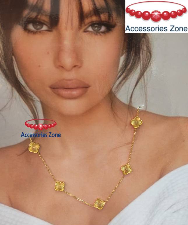 V*n Cl**f necklace