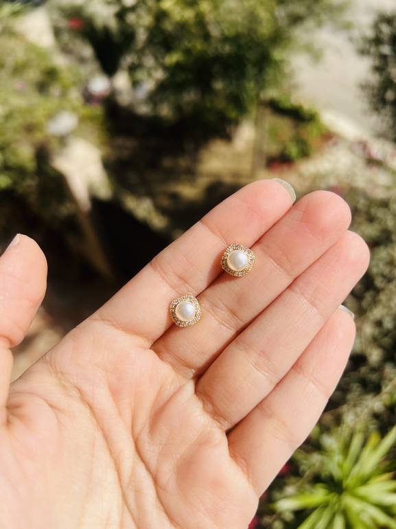 Square Earring with pearl 