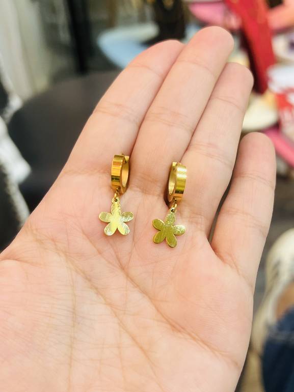 Earring 14