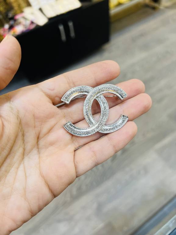 Silver brooch 