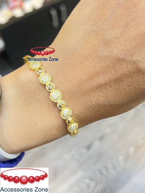 Gold bracelet 🥰 ♥️