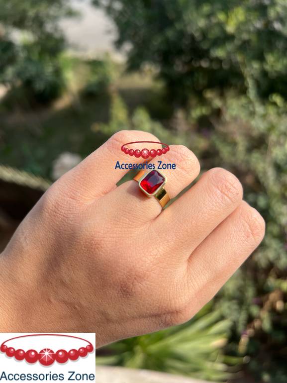 Free size ring with red stone
