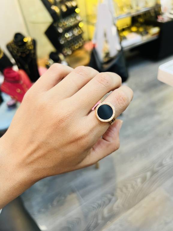 Rose gold bvlg*ri ring 