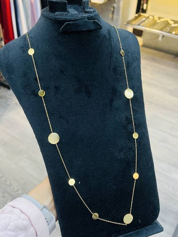 Long necklace 