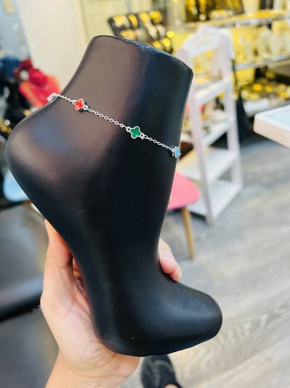 Anklet 