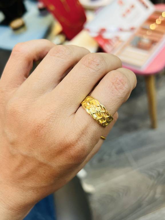 Free size ring 