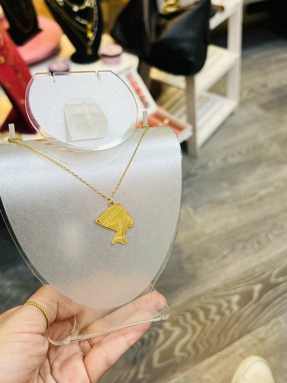 Nefertiti necklace 