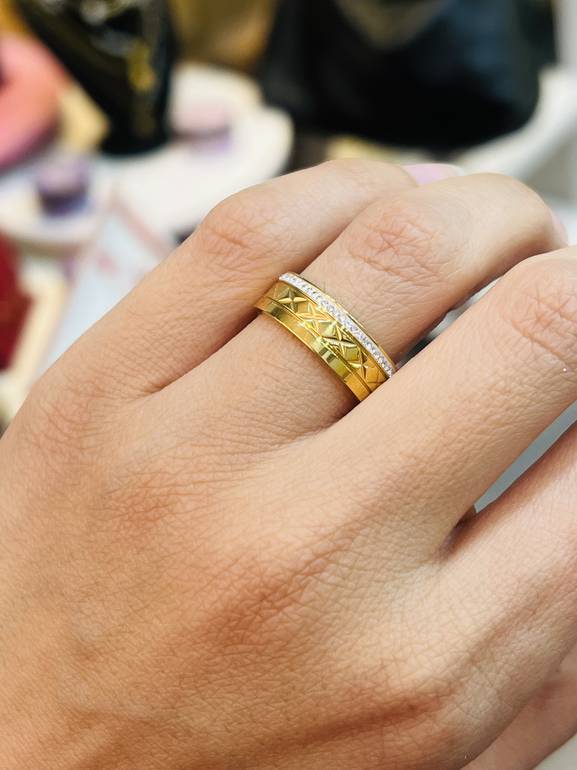 Stainless gold band 