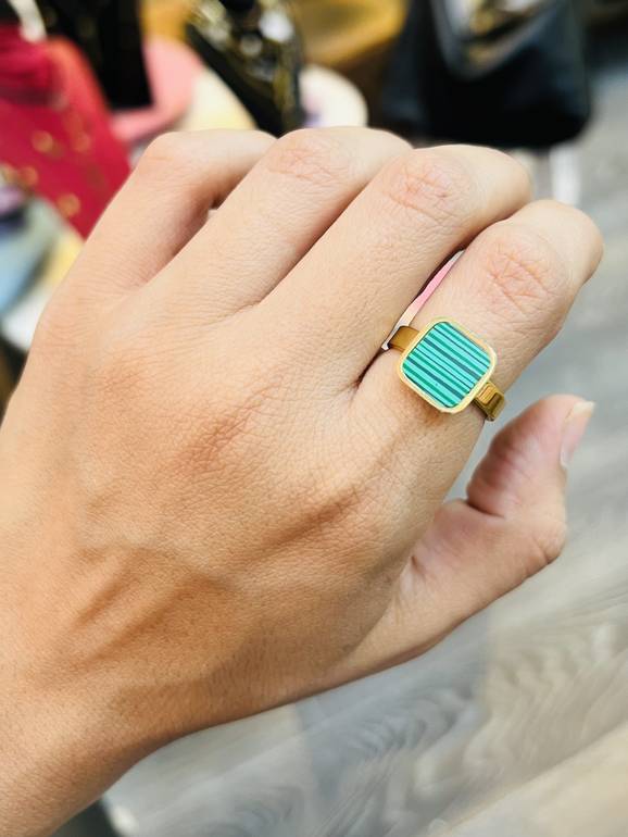 Green ring 