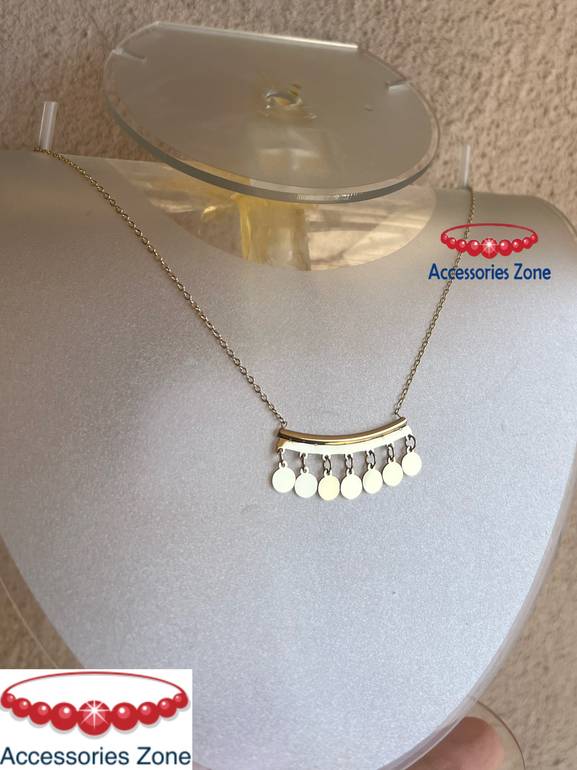 Short necklace 