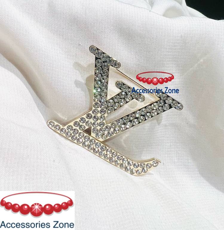 Brooch 