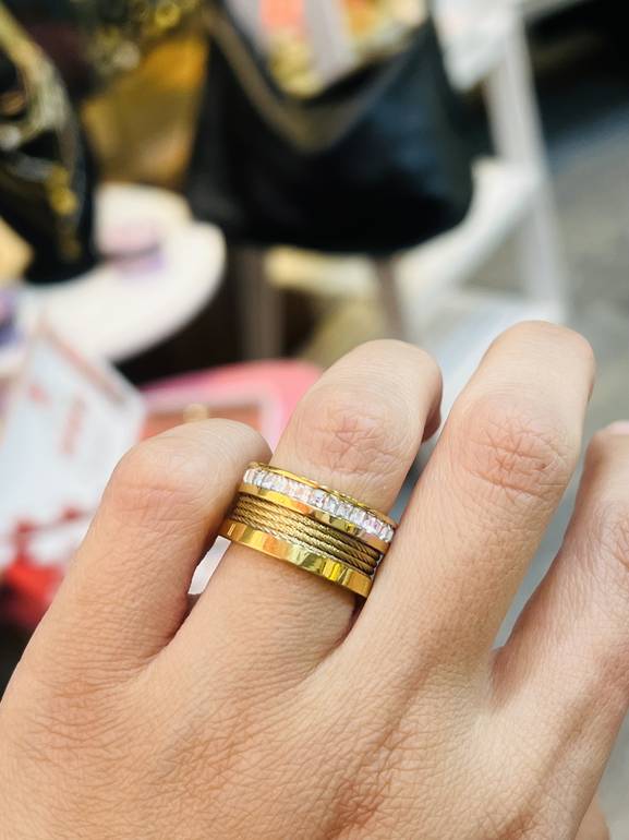 Elegant band 