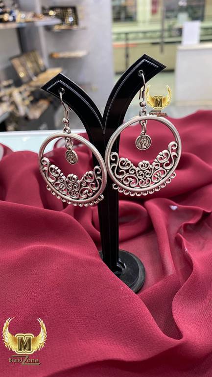 Earring 
