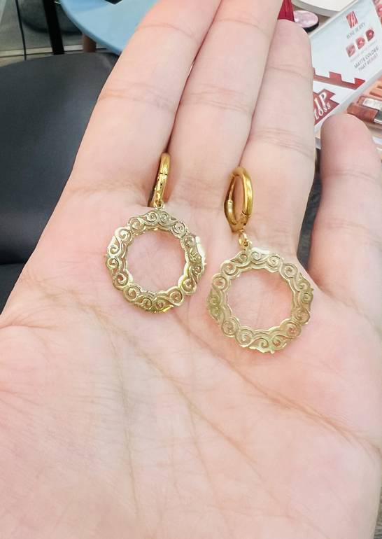 Earring 