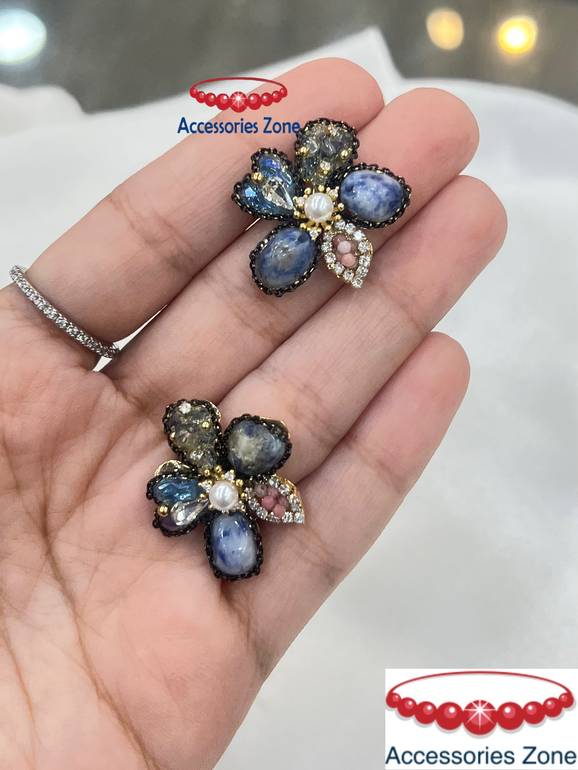 Hand Made earring 5
