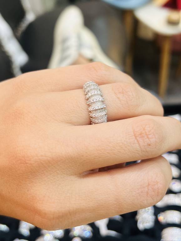 Diamond ring 