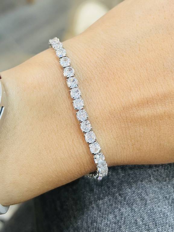 Tennis bracelet 1