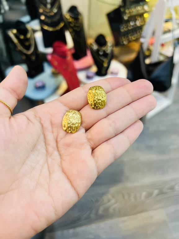 Earring 24