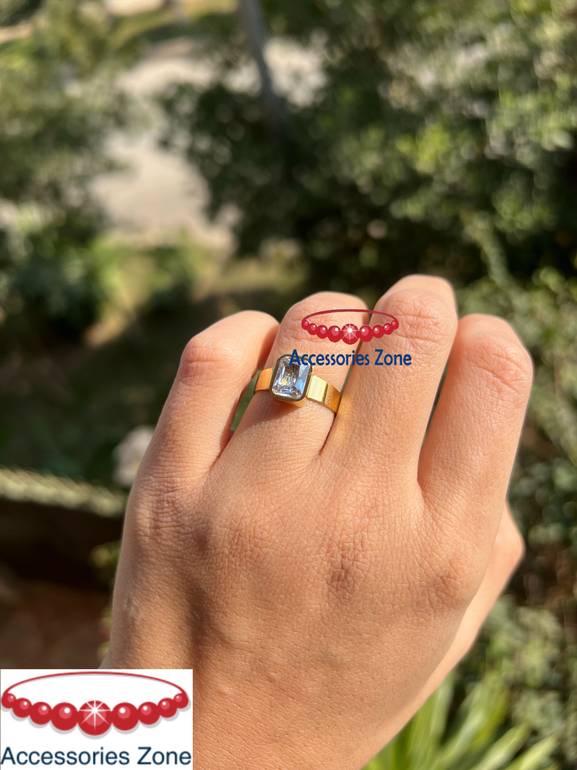 Free size ring with white stone