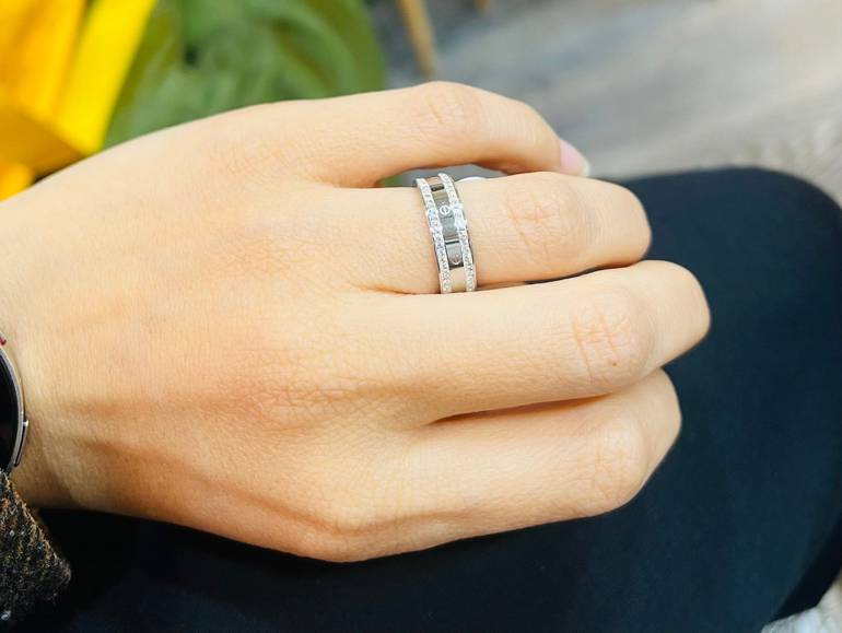 Carti*r ring 