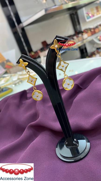 Earring 