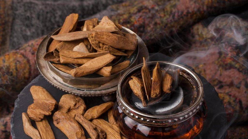 💠 أفضل الطرق للتبخير بالعود الخشب الطبيعي