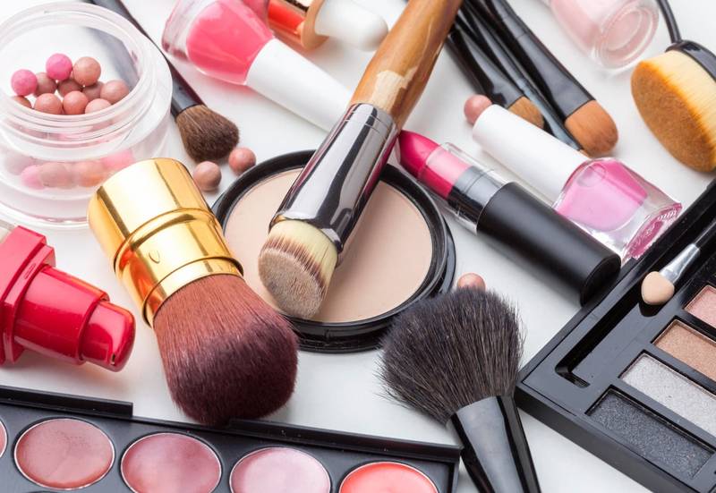 مستحضرات التجميل دليلك لاختيار أفضل المنتجات لجمالك