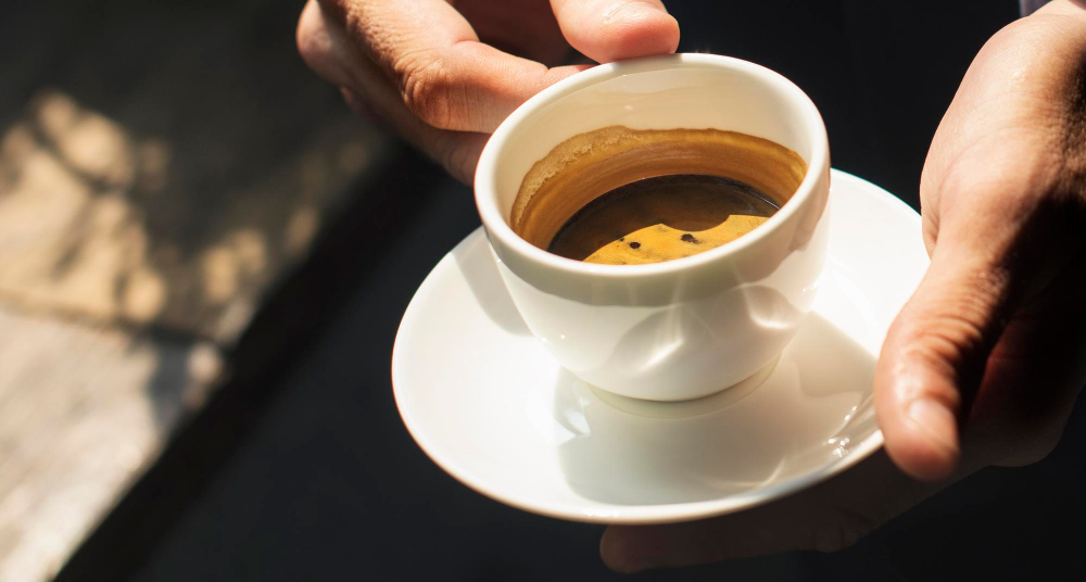 متى تكون القهوة جاهزة للاستخدام بعد التحميص؟