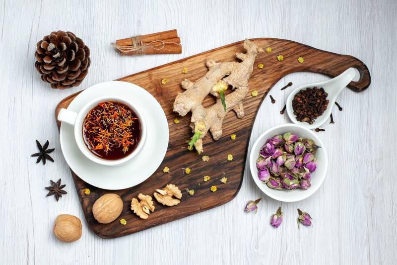 أفضل أعشاب طبيعية لدعم المناعة وتقوية الجسم طوال العام
