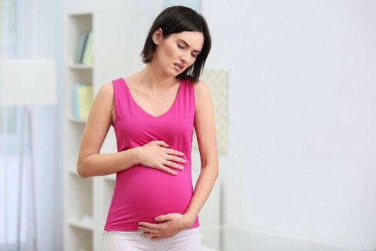 الحمل وفترة ما بعد الولادة: الطريقة الآمنة والطبيعية للتخلص من الإمساك 🤰👶💚