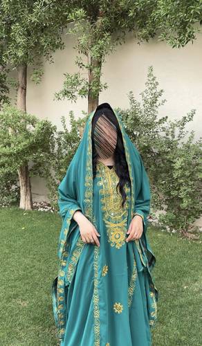 نشل تركواز مع طرحة