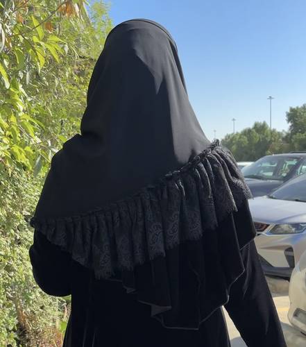 طرحة كسرات دانتيل ومخمل