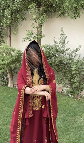 النشل العنابي مع طرحة