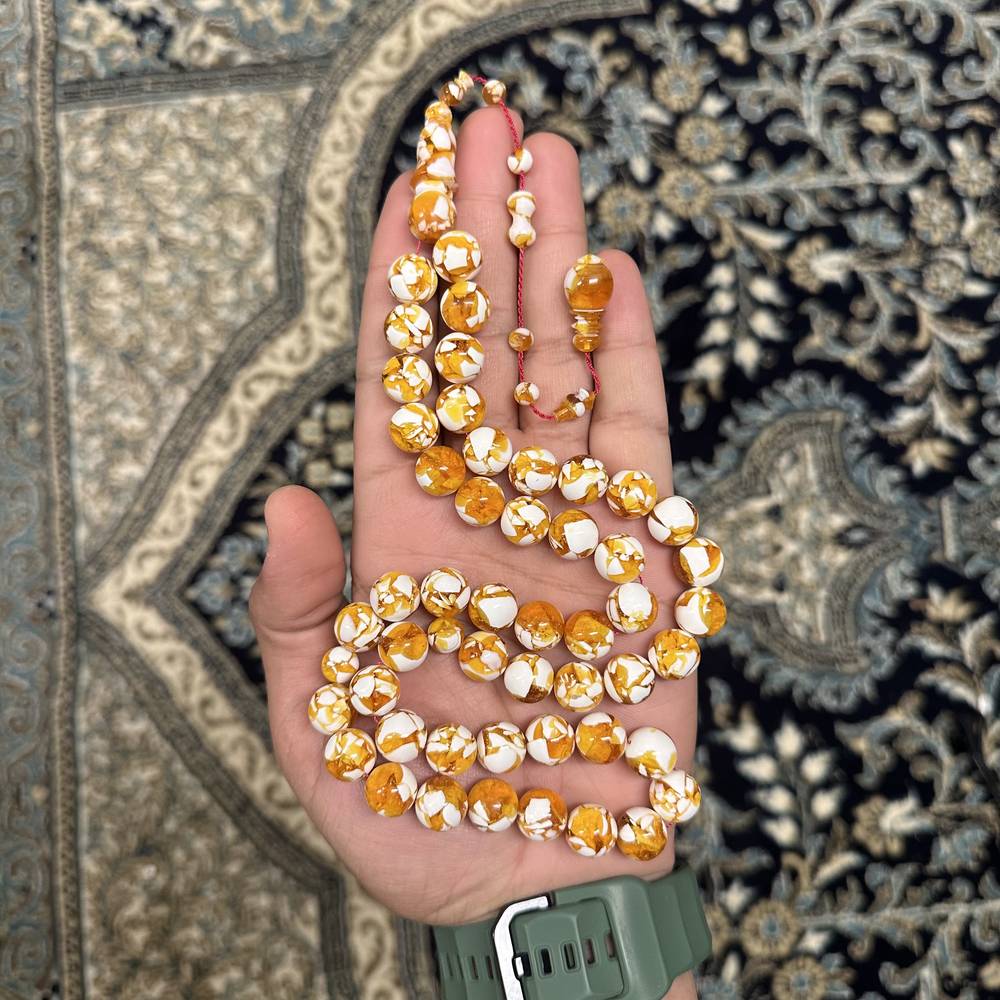 كهرمان مع عظم كبس