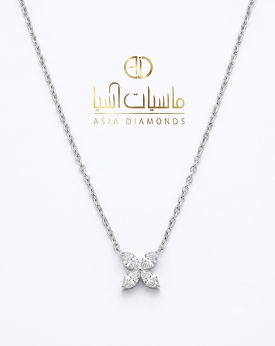 عقد الماسّ طبيعي بااربع سولتيرات مركيز