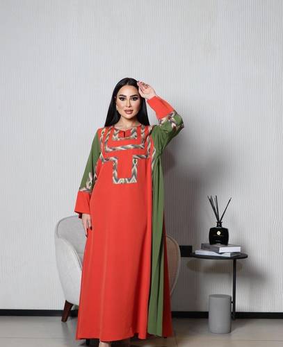 جلابية كريب باربي وشال مطعم بمخمل