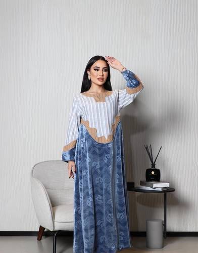 جلابية كريب باربي وشال مطعم بمخمل