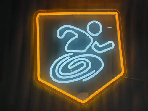 لافتة نيون قابلة للتعتيم بإضاءة LED على شكل Rainbow Six Siege Finka Adrenaline Surge، مثالية لتزيين غرفة الألعاب أو البار أو غرفة النوم، هدية رائعة للرجال.