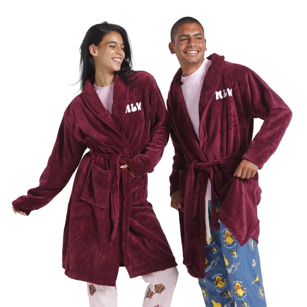  Too hot to handle Robe 