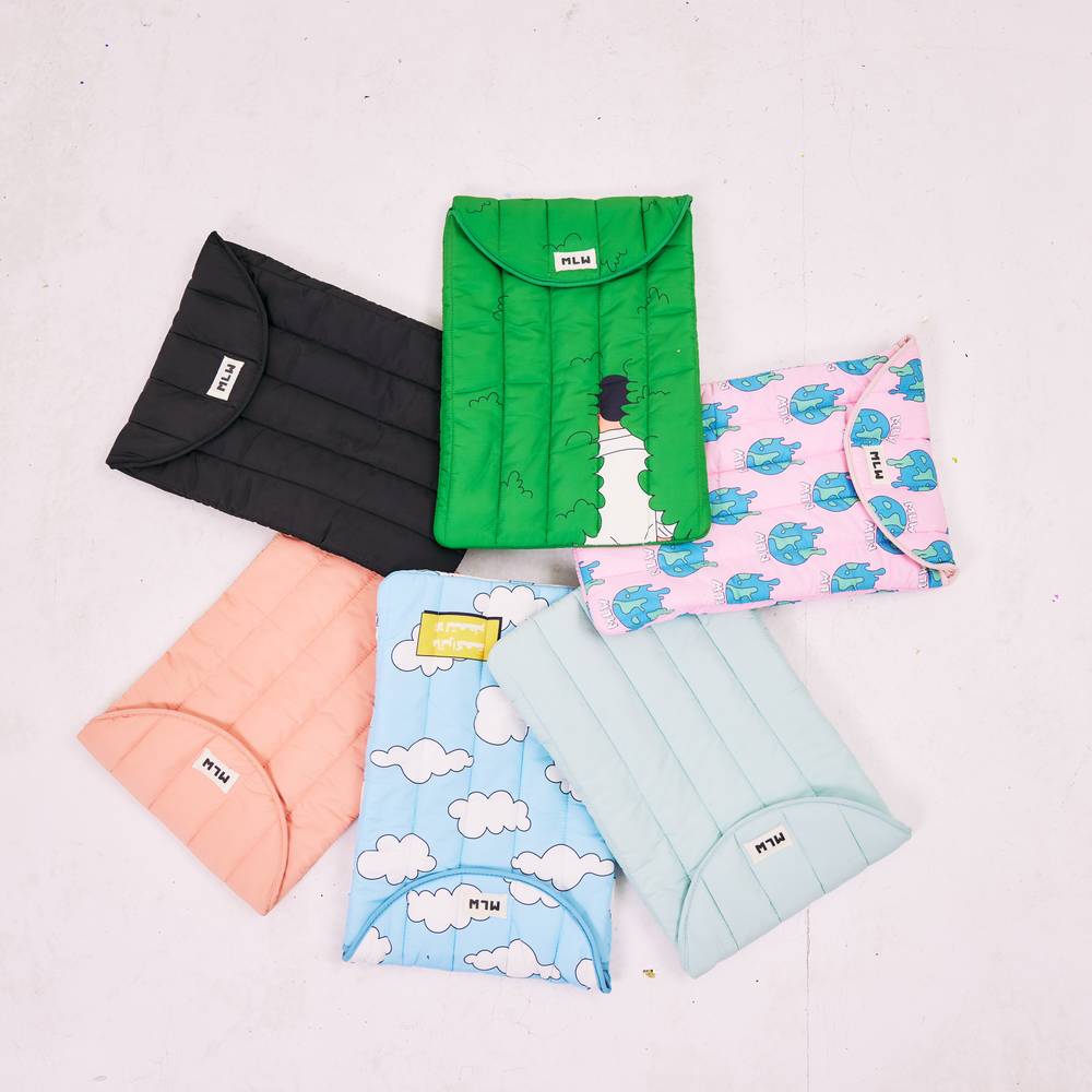 Pink World Pouch