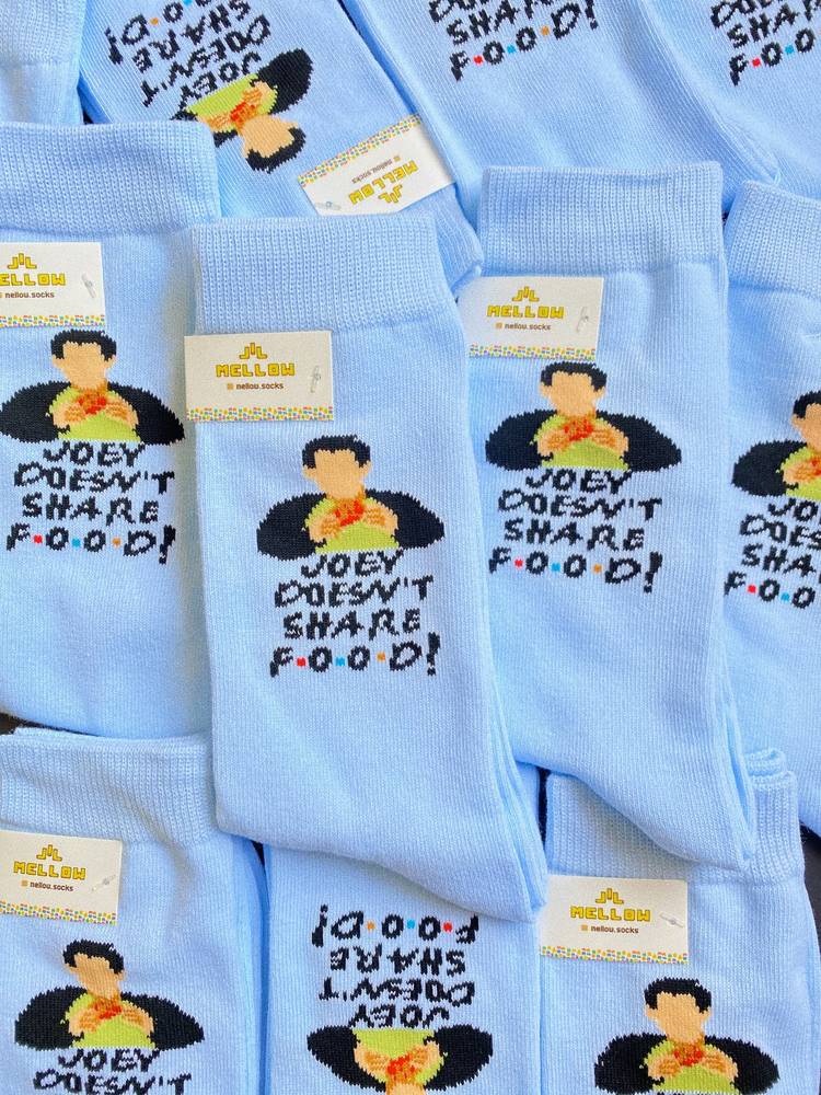 FRIENDS - Joey Doesn't Share Food Socks 